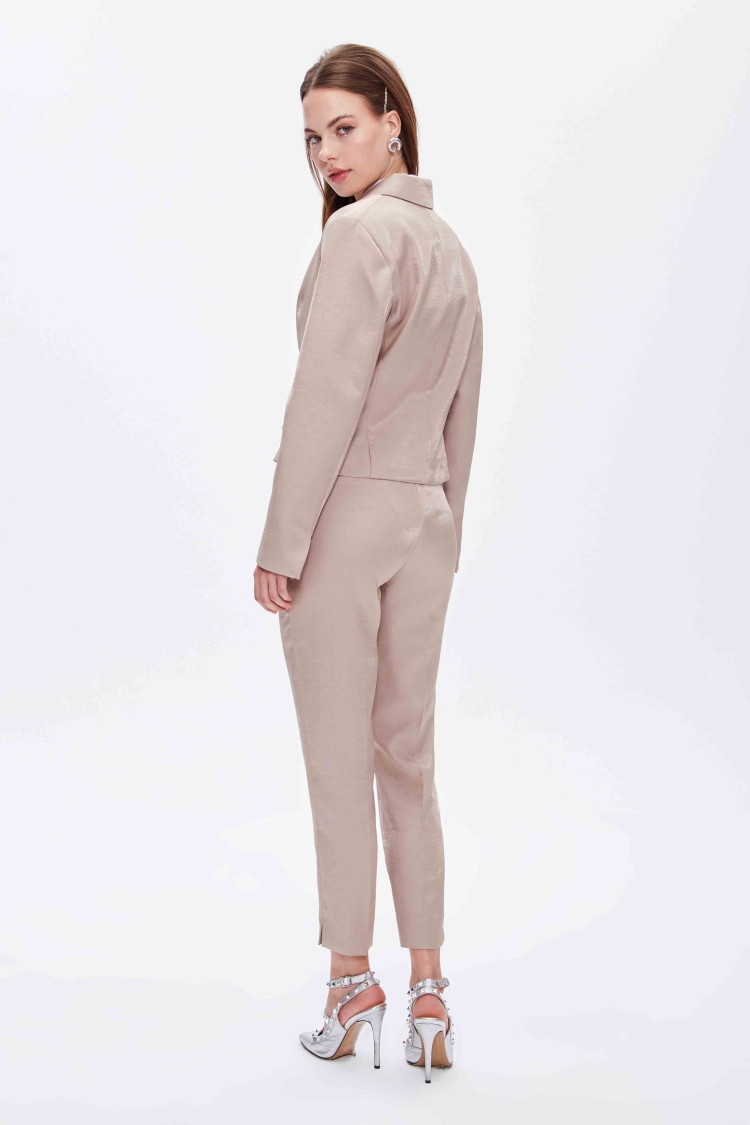 PARLAK KUMAŞTAN KISA BLAZER CEKET - 4
